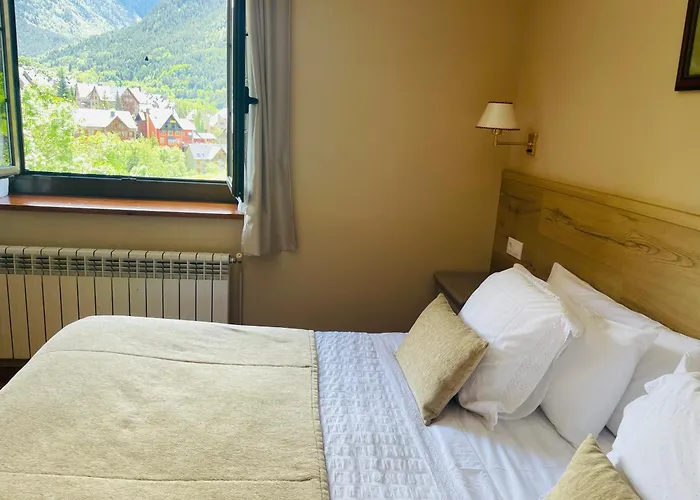 Hostal Escuils